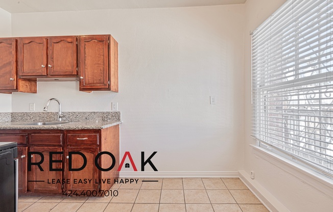 520 1/4 S MARIPOSA AVE