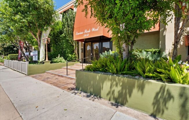 Encino Park West Apartments