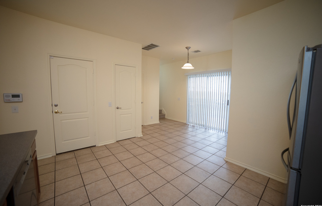 6219 W JOLIE CT