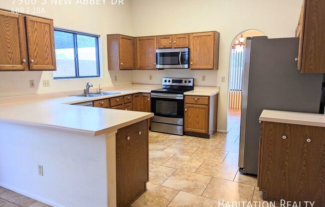 7966 S NEW ABBEY DR