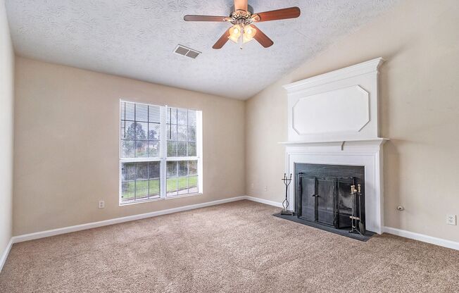 3 bdrm, 2 bath in Stone Mountain