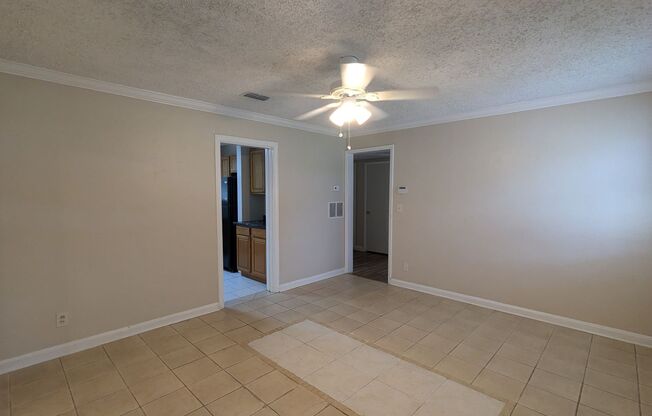 3 beds, 2 baths, $1,550