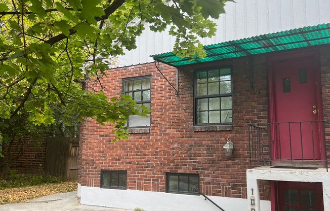 1 bed, 1 bath, 600 sqft, $1,050, Unit 1000