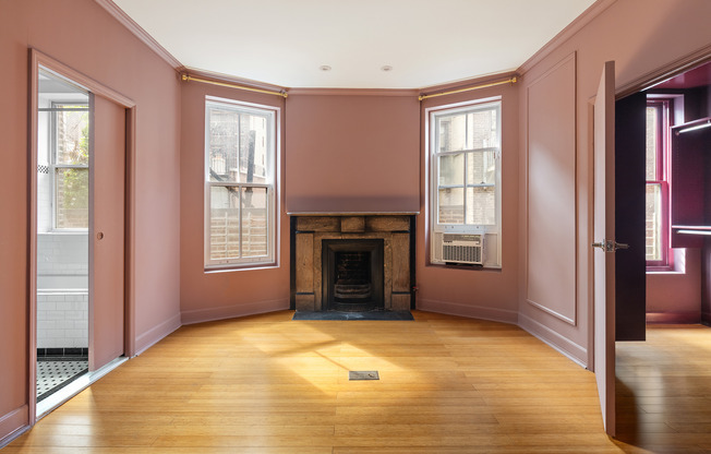 126 E 19 ST