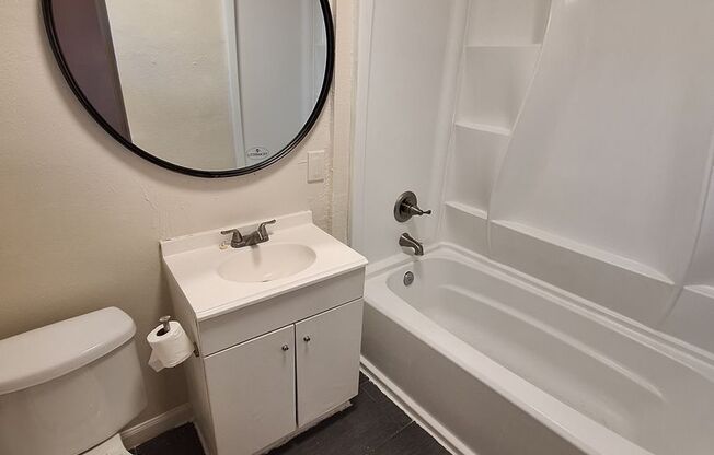 1 bed, 1 bath, 500 sqft, $1,195, Unit UNIT 04