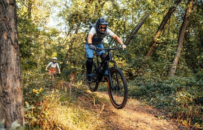 With on-site trails and access to the expansive open spaces surrounding Ridgeline, there’s always a new way to enjoy the outdoors.
