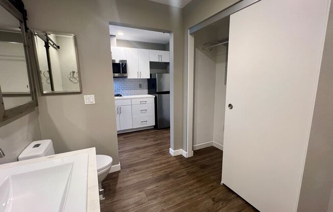 Studio, 1 bath, 313 sqft, $1,895, Unit 435-409