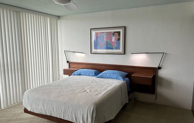1 bed, 2 baths, $4,300