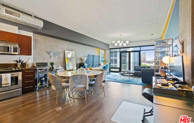 1 bed, 2 baths, 1,200 sqft, $3,495, Unit 716