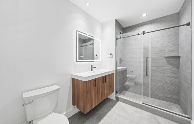 1 bed, 1 bath, 810 sqft, $1,900