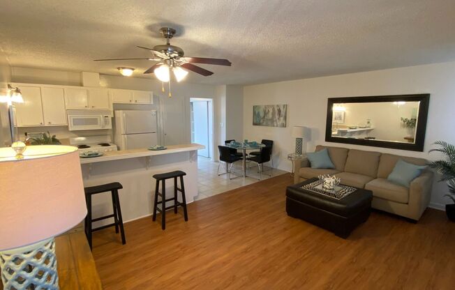 1 bed, 1 bath, $1,650, Unit 205