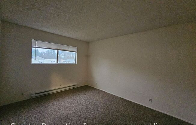 2 beds, 1 bath, $1,150, Unit #4