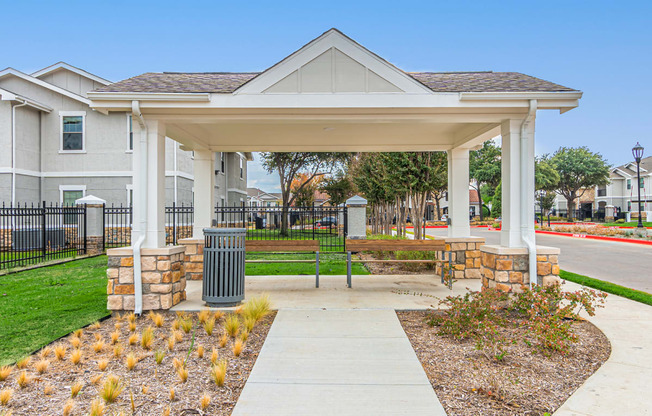 Dominium_Rosemont at Mayfield Villas_Outdoor Picnic Pavilion