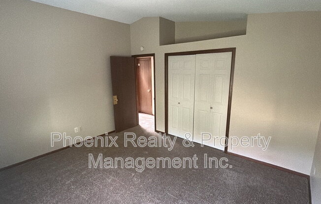 146 LOIS DR