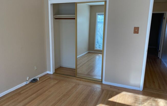 2 beds, 1 bath, $2,995