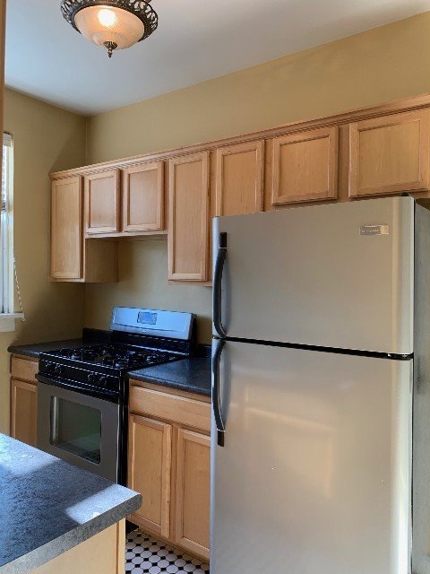 1 bed, 1 bath, 800 sqft, $825, Unit 303