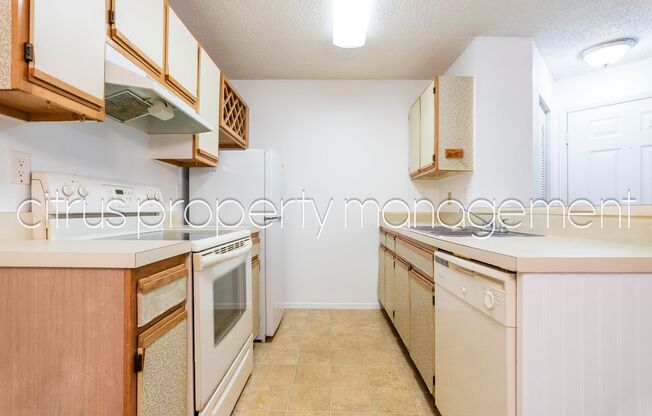 1 bed, 1 bath, $1,300, Unit Unit 213