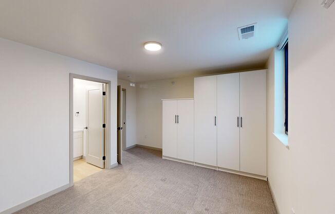 3 beds, 2 baths, 1,091 sqft, $1,340, Unit 1121-200