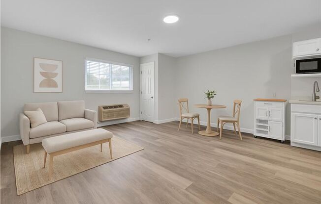 Studio, 1 bath, $1,555, Unit 141