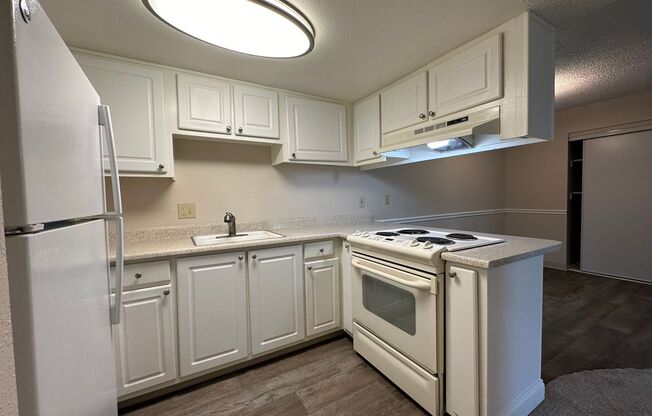 2 beds, 1 bath, $1,675, Unit 490108