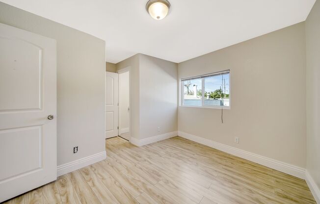 3 beds, 1.5 baths, 1,250 sqft, $2,900, Unit 3609 Maple Ave