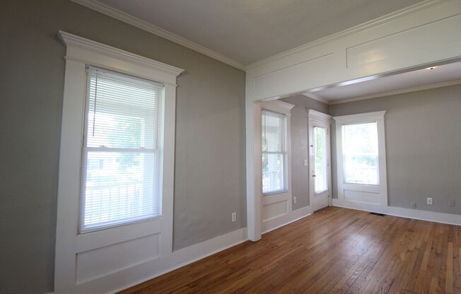 2 Bedroom 1 Bath Home With An Office Or Den Area