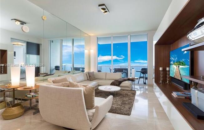 2 beds, 2.5 baths, $7,900, Unit # 4208