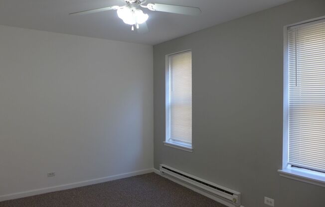 2 beds, 2 baths, 920 sqft, $2,095, Unit 906