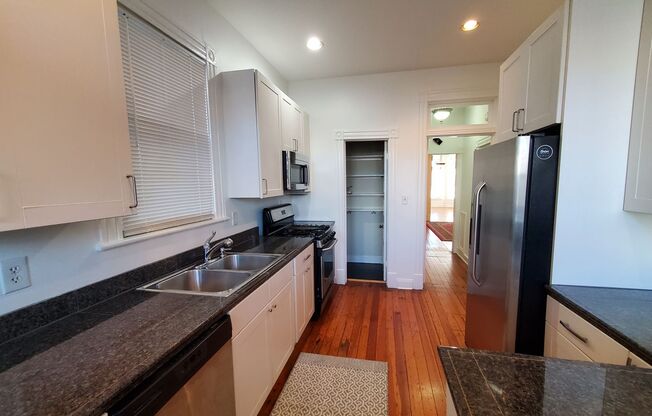 1 bed, 1 bath, $1,295