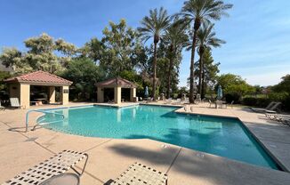 READY TO VIEW NOW! Beautiful 3 Bed 2 Bath Located in Scottsdale