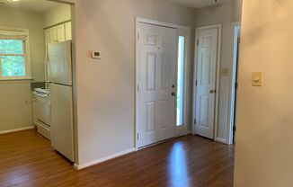 2 beds, 2 baths, $1,395, Unit Unit 202