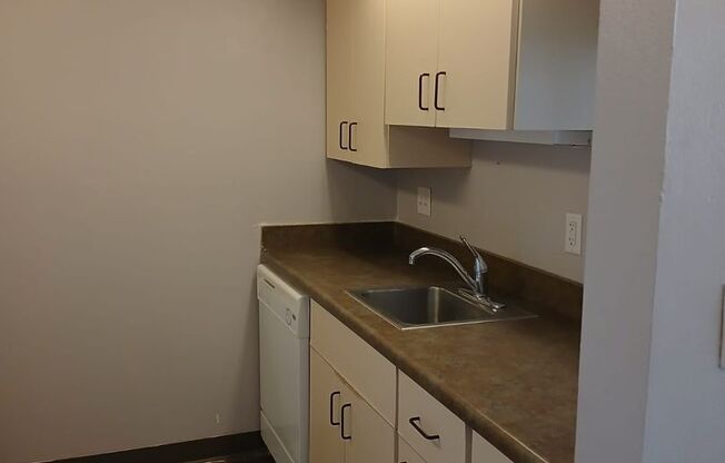 1 bed, 1 bath, 650 sqft, $725, Unit 308