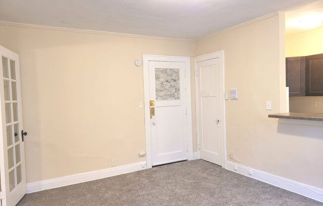 Studio, 1 bath, $845, Unit 5