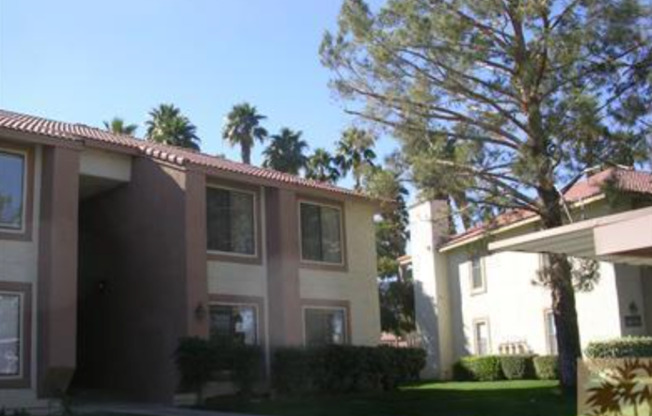 2 beds, 2 baths, $2,250, Unit # 92