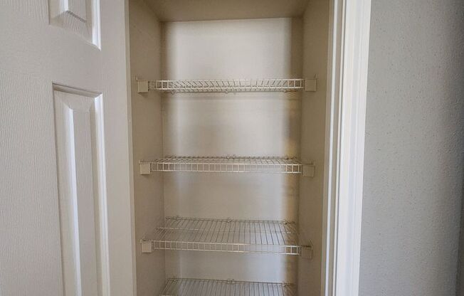 1 bed, 1 bath, 802 sqft, $1,525, Unit 502-u