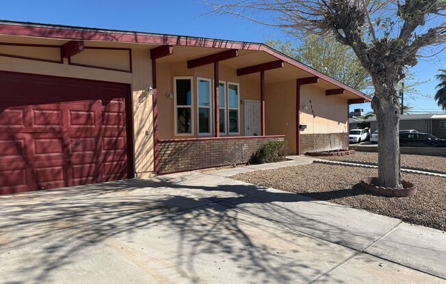 A MUST SEE 4BD/2BATH HOUSE WITH POOL!