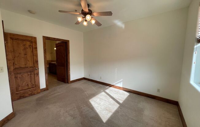 2 beds, 2 baths, $3,000, Unit # #C