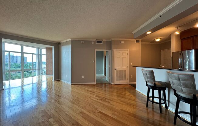 Bright 1 Bed 1 Bath Condo With Sunroom In Vibrant Northampton Place