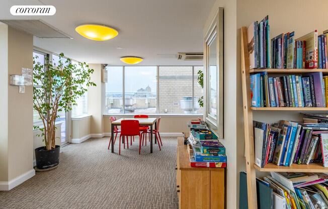 Studio, 1 bath, $4,350, Unit 1025