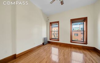 2 beds, 1.5 baths, $2,975, Unit 4L