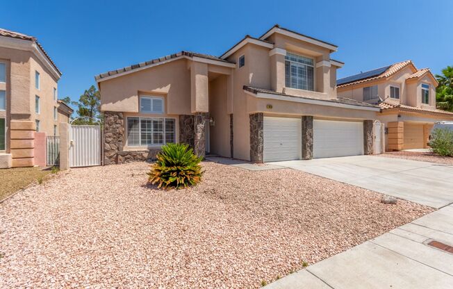 4 Bedroom Home with 3 car garage in Henderson!