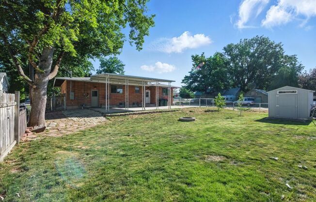 303 W. Pine Ave