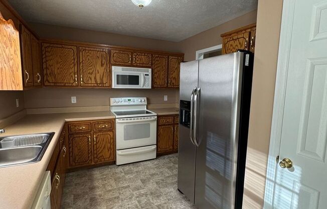 3 beds, 2 baths, $1,495