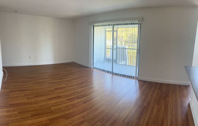 3 beds, 2 baths, 1,205 sqft, $2,275, Unit 060