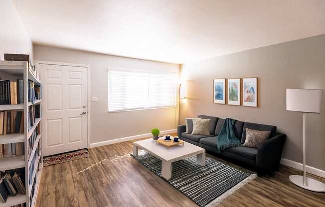 Welcome to Whitman Villa Townhomes