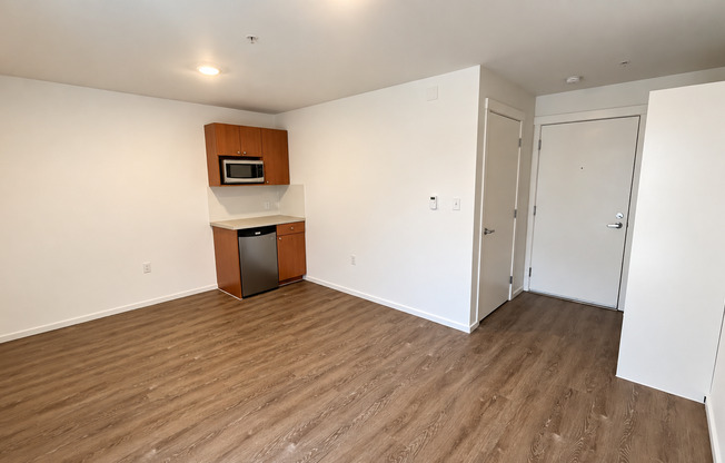 Studio, 1 bath, 190 sqft, $1,450, Unit 3416