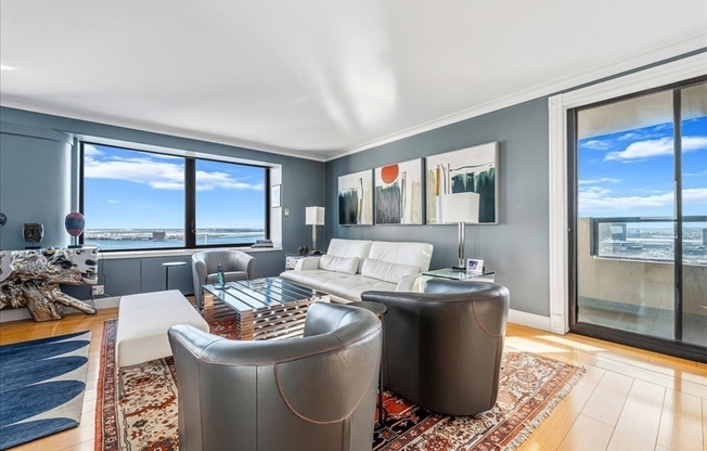 3 beds, 2.5 baths, 1,892 sqft, $8,550, Unit 26F