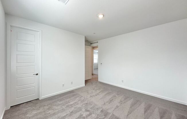 5 beds, 3 baths, $2,795