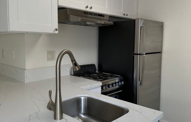 1 bed, 1 bath, $1,925, Unit 4