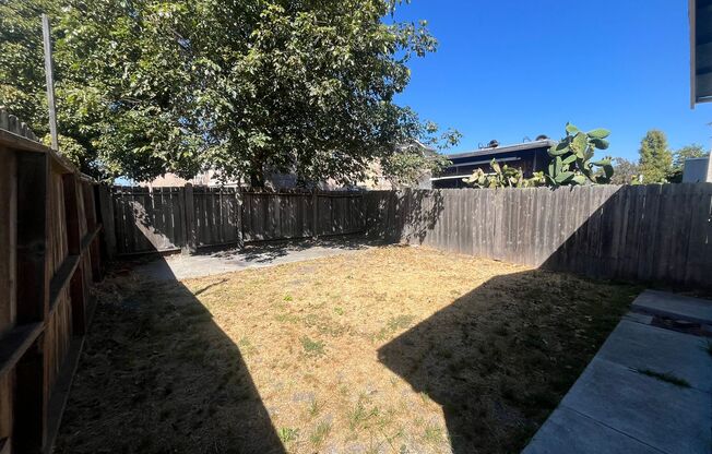 2 beds, 1 bath, $2,500